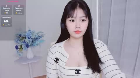 Snapshot of crystal_lea chatting on October 16, 2025, 11:50 pm crystal_lea online show from October 16, 2025, 11:50 pm