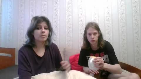 Snapshot of crystal_porn_love chatting on December 4, 2024, 10:24 am Crystal and Marcl online show from December 4, 2024, 10:24 am