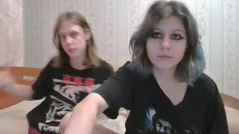 Snapshot of crystal_porn_love chatting on December 5, 2024, 2:55 pm Crystal and Marcl online show from December 5, 2024, 2:55 pm