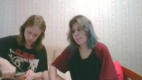 Snapshot of crystal_porn_love chatting on December 6, 2024, 10:27 am Crystal and Marcl online show from December 6, 2024, 10:27 am