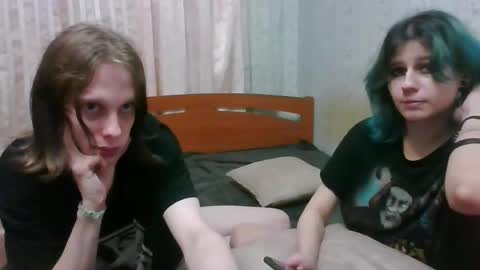 Snapshot of crystal_porn_love chatting on December 19, 2024, 12:34 am Crystal and Marcl online show from December 19, 2024, 12:34 am