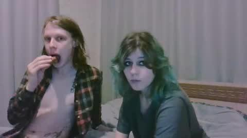 Snapshot of crystal_porn_love chatting on January 4, 2025, 5:37 pm Crystal and Marcl online show from January 4, 2025, 5:37 pm