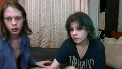 Snapshot of crystal_porn_love chatting on February 24, 2025, 8:36 pm Crystal and Marcl online show from February 24, 2025, 8:36 pm