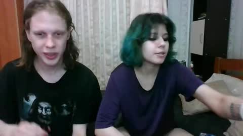 Snapshot of crystal_porn_love chatting on February 28, 2025, 7:35 pm Crystal and Marcl online show from February 28, 2025, 7:35 pm