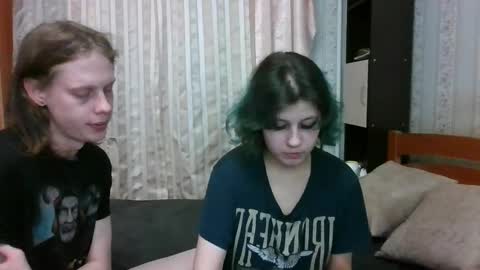 Snapshot of crystal_porn_love chatting on March 5, 2025, 8:21 pm Crystal and Marcl online show from March 5, 2025, 8:21 pm