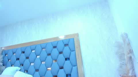 Snapshot of crystal_sm chatting on April 14, 2026, 3:01 am crystal_sm online show from April 14, 2026, 3:01 am