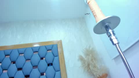 Snapshot of crystal_sm chatting on April 23, 2026, 3:08 am crystal_sm online show from April 23, 2026, 3:08 am