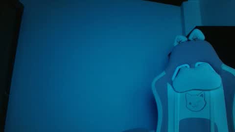 Snapshot of crystal_starx chatting on September 17, 2025, 11:01 am Crystal Blaze online show from September 17, 2025, 11:01 am