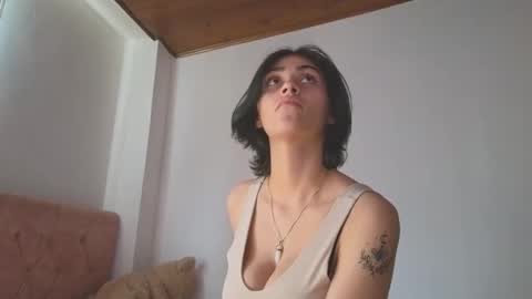 Snapshot of crystal_starx chatting on October 2, 2025, 3:52 pm Crystal Blaze online show from October 2, 2025, 3:52 pm