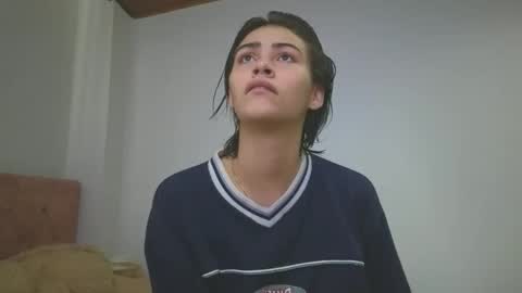 Snapshot of crystal_starx chatting on October 4, 2025, 12:03 pm Crystal Blaze online show from October 4, 2025, 12:03 pm