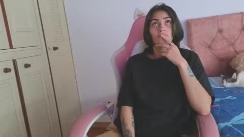 Snapshot of crystal_starx chatting on October 30, 2025, 6:08 pm Crystal Blaze online show from October 30, 2025, 6:08 pm