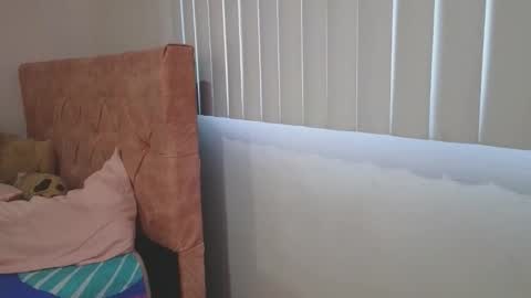 Snapshot of crystal_starx chatting on November 5, 2025, 10:48 am Crystal Blaze online show from November 5, 2025, 10:48 am