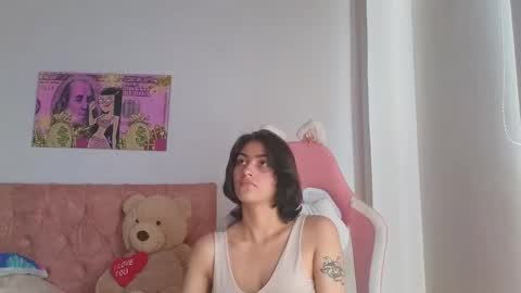 Snapshot of crystal_starx chatting on November 22, 2025, 3:11 pm Crystal Blaze online show from November 22, 2025, 3:11 pm