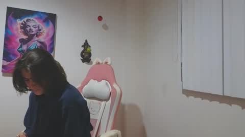 Snapshot of crystal_starx chatting on December 23, 2025, 10:24 am Crystal Blaze online show from December 23, 2025, 10:24 am