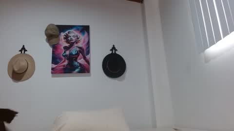 Snapshot of crystal_starx chatting on February 6, 2026, 9:29 pm Crystal Blaze online show from February 6, 2026, 9:29 pm