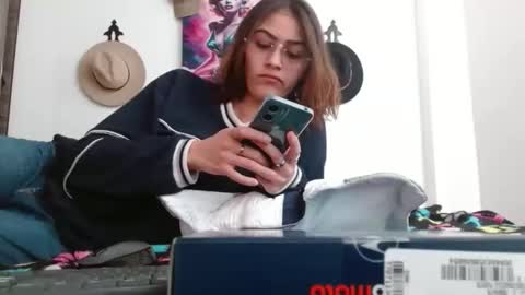 Snapshot of crystal_starx chatting on February 27, 2026, 1:44 pm Crystal Blaze online show from February 27, 2026, 1:44 pm