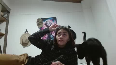 Snapshot of crystal_starx chatting on March 1, 2026, 12:34 am Crystal Blaze online show from March 1, 2026, 12:34 am