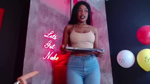 Crystal online show from December 19, 2025, 10:39 pm