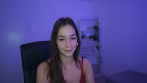Snapshot of crystalbrunette18 chatting on April 23, 2026, 6:32 pm Crystalbrunette18 online show from April 23, 2026, 6:32 pm
