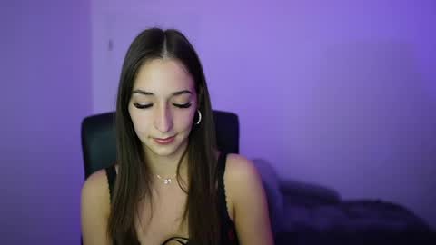 Snapshot of crystalbrunette18 chatting on May 15, 2026, 5:53 pm Crystalbrunette18 online show from May 15, 2026, 5:53 pm