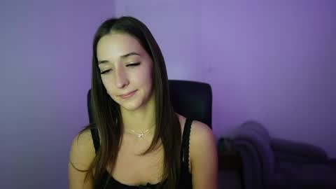 Snapshot of crystalbrunette18 chatting on May 18, 2026, 6:14 pm Crystalbrunette18 online show from May 18, 2026, 6:14 pm