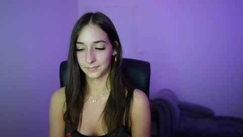 Snapshot of crystalbrunette18 chatting on May 20, 2026, 12:55 pm Crystalbrunette18 online show from May 20, 2026, 12:55 pm