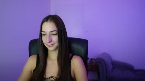 Crystalbrunette18 online show from July 13, 2026, 1:14 pm