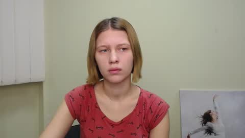 Stella online show from December 10, 2024, 7:37 am