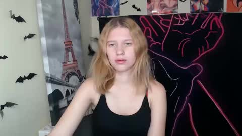 Stella online show from October 30, 2025, 7:32 am