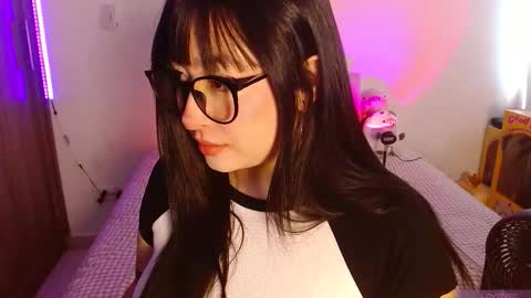 Olivia  online show from March 9, 2026, 12:20 pm