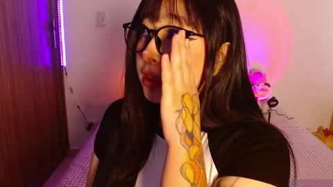 Olivia  online show from April 13, 2026, 12:21 pm