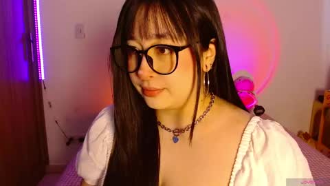 Olivia  online show from April 15, 2026, 12:23 pm