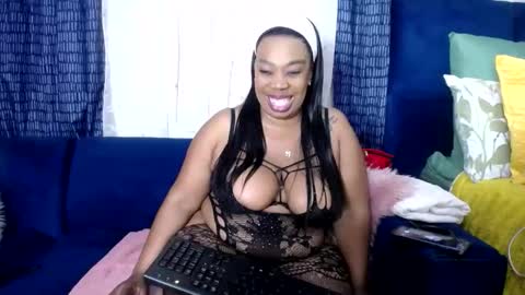 crystaljes online show from October 24, 2025, 8:27 pm