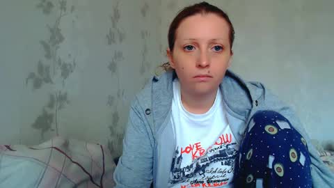 CrystallAngel online show from April 18, 2026, 12:53 pm