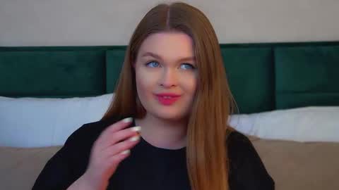 Crystal online show from February 17, 2026, 6:14 pm