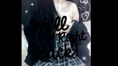 Snapshot of crystalsomnia chatting on October 2, 2025, 10:00 am Sasha Make me moan with patterns good music here online show from October 2, 2025, 10:00 am