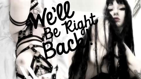 Snapshot of crystalsomnia chatting on October 16, 2025, 5:03 pm Sasha Make me moan with patterns good music here online show from October 16, 2025, 5:03 pm