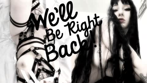 Snapshot of crystalsomnia chatting on November 9, 2025, 8:51 pm Sasha Make me moan with patterns good music here online show from November 9, 2025, 8:51 pm