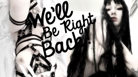 Snapshot of crystalsomnia chatting on January 12, 2026, 12:27 am Sasha Make me moan with patterns good music here online show from January 12, 2026, 12:27 am