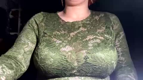 Snapshot of crystalyn777 chatting on April 21, 2026, 4:19 am crystalyn777 online show from April 21, 2026, 4:19 am