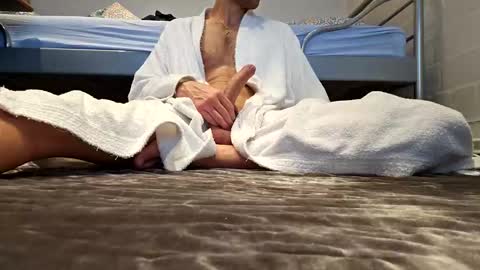 Snapshot of crzcrz chatting on December 30, 2024, 10:32 am crzcrz online show from December 30, 2024, 10:32 am