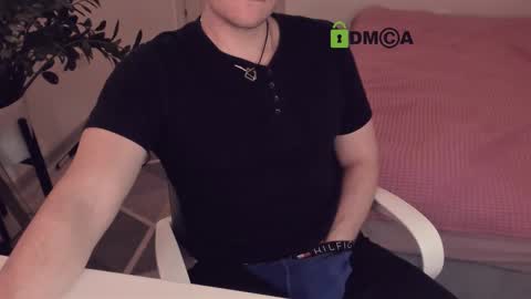 buddy online show from December 14, 2025, 12:32 pm