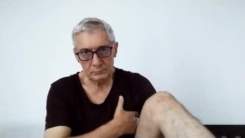 Snapshot of cucaio18 chatting on May 3, 2026, 12:27 am BIG UNCUT HARD COCK online show from May 3, 2026, 12:27 am
