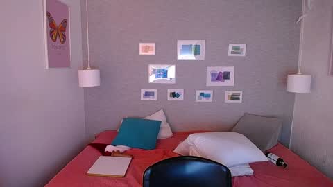 Snapshot of cuckoldlover69_ chatting on December 10, 2024, 2:48 am cuckoldlover69_ online show from December 10, 2024, 2:48 am