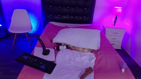 Snapshot of cuckoldlover69_ chatting on January 30, 2025, 9:47 am cuckoldlover69_ online show from January 30, 2025, 9:47 am