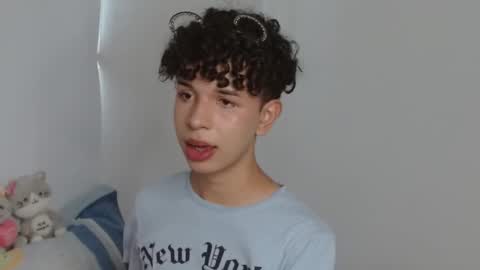 Cuddly online show from January 17, 2025, 5:19 pm