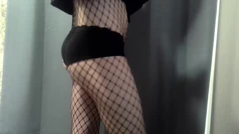 Cloud online show from November 27, 2025, 6:43 pm