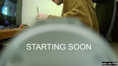 Snapshot of culonudo23 chatting on December 18, 2024, 12:32 am Leo online show from December 18, 2024, 12:32 am