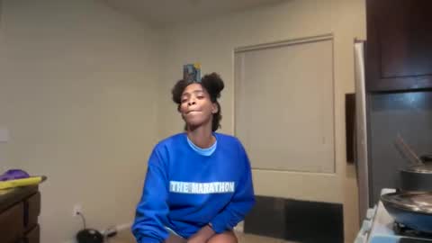 cum2charmxx online show from November 24, 2025, 3:39 am