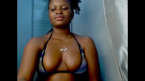 Snapshot of cum_ebony_petitxx chatting on April 26, 2026, 8:01 am cath online show from April 26, 2026, 8:01 am